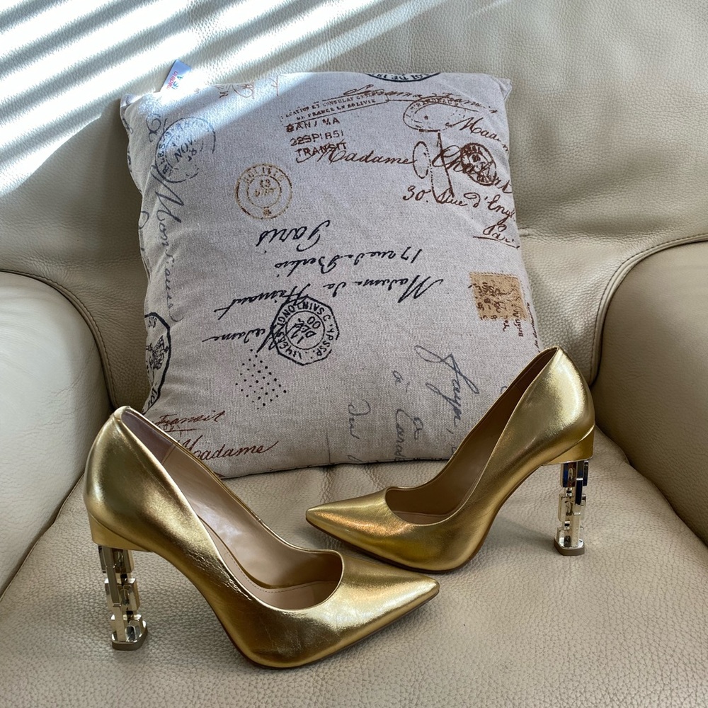 US Size 7.5 womens gold Katy Perry heels